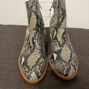 Madewell Snakeskin Ankle Boots size 7